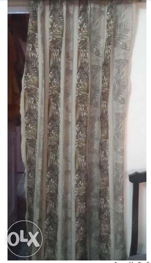 16 Curtains in good conditions, size 4*7 & 4 curtians -size