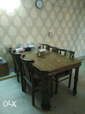 6seater dining table for sale.