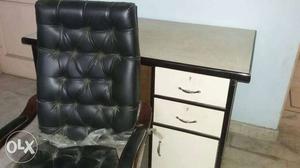 Office stuff with best quality solid Table & Chair unused