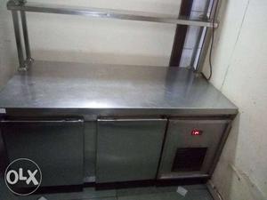 Deep freezer.In new and good condition,only 3
