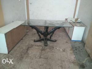 Dining table. Present in good condition.