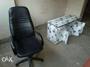Office table with boss chair only rs kurla w