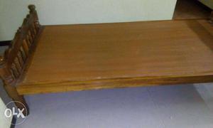 Rectangular Brown wooden cot Single
