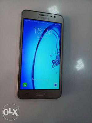Samsung on 5 golden colar brand new condition all