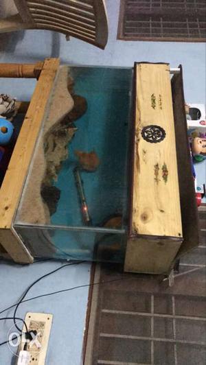 2.5ft fish tank with lid