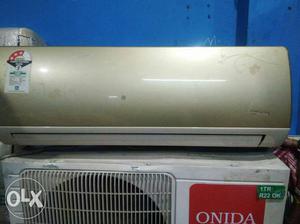 Airconditioner Split Type - 1.5tr good working condition