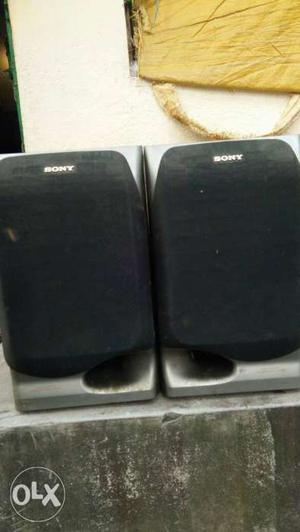 Gray-and-black Sony Stereo Speakers