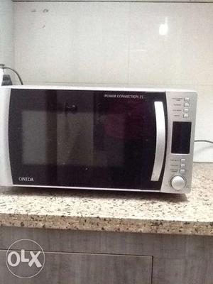 Onida microwave + convection 25 litre used