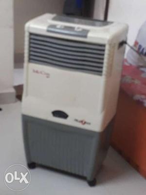 1year old cooler good working condition and tabal