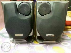 2 philiphs speaker only one year old prize kaam ho skte h