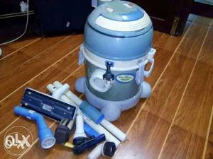 Blue And White Wet/dry Vacuum Cleaner