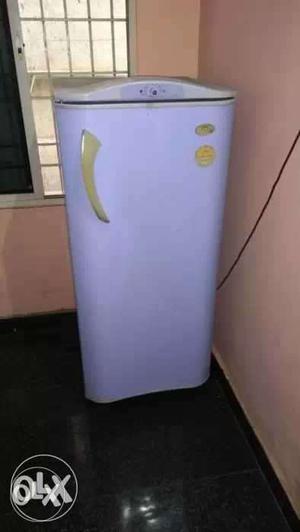Good condition fridge at throw away price. Call me directly