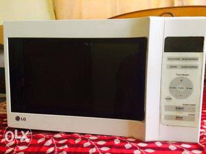 LG Microwave in new Condition for urgent sale