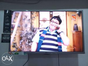 Lg Smart Tv 32 inch 6 month old only New