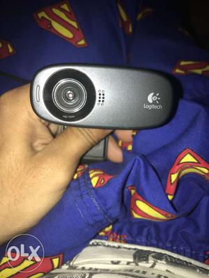 Logitech web cam. for lap top computer