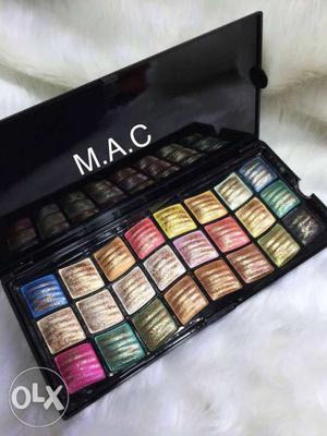 MAC Eyeshadow Palette