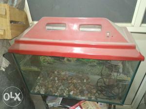 Rectangular Red-framed Pet Tank