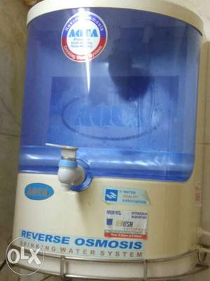 White And Blue Electronic Water Purifier