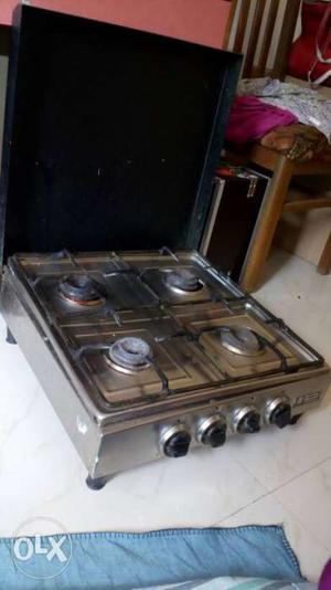 4 burners Gas Stove for sale in Very Good
