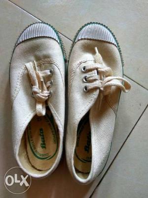 Canvas shoes bata size 11 brand new shoes for kids