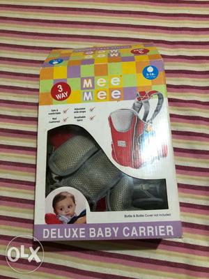 Comfortable baby carrier for 3 to 18 months. Bag