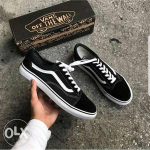 Vans old skol shoes now available at best price.