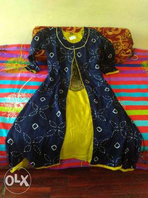 Blue And Yellow Floral green kurta. New n size xxl