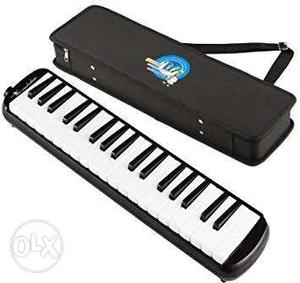 Brand new Swan Melodica