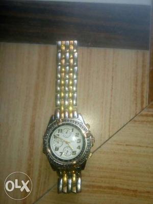 Quarzt watch new condtion urgent sell