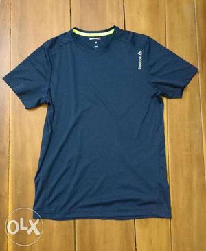 Reebok Navy Blue T-Shirt - Medium size - Polyester - Sports