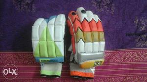 SI batting gloves