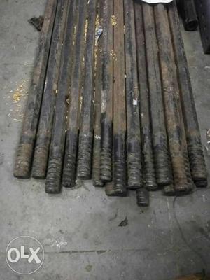 Stone breaking and mountain breaking long rods