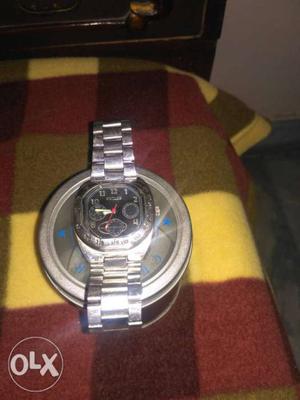 Wrist watch almost new condition