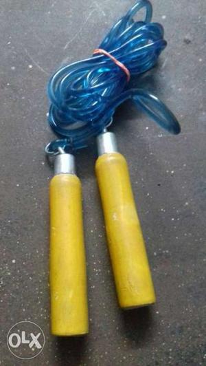 Yellow Handle Blue Skipping Rope new condition