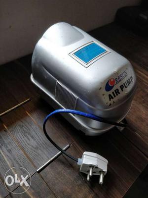 Gray Resun Air Pump