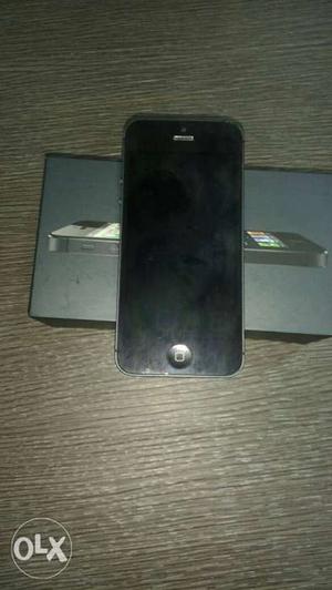 Iphone 5 32gb brand new excellent condition (No