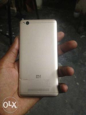 Mi 4a mobile good condition with box Nd 2 adopter