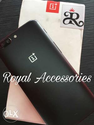 One plus Gb 8 GB RAM 7 month use in showroom