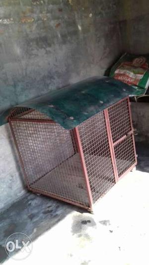 Red Metal Framed Screen Pet Cage