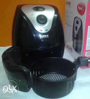 Air Fryer for healthy cooking without oil.