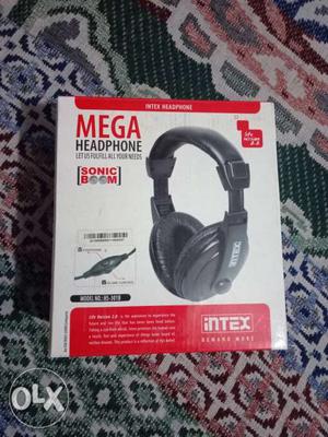 Black Mega Headphones Box