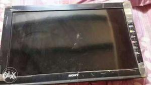 Sony Bravia 32 " LCD TV screen is broken