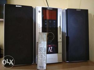 Black And Gray Sony Xplod Car Amplifier