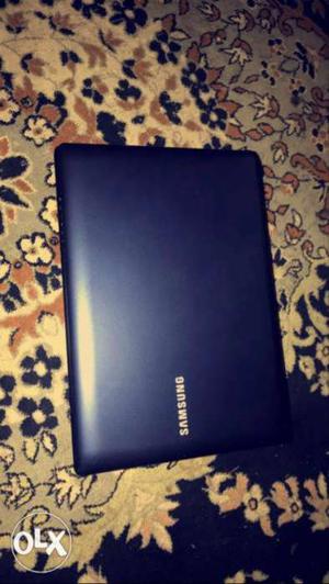 Blue Navy mini samsung laptop excellent condition