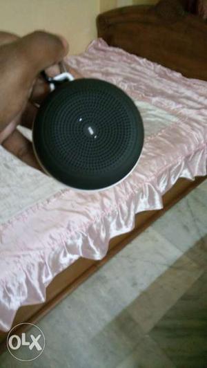 I-Sonic Round Black And Gray Bluethooth Speaker