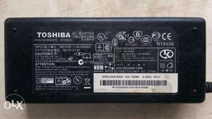 Toshiba Genuine Laptop Adapter Charger 19V 3.42.A 65W
