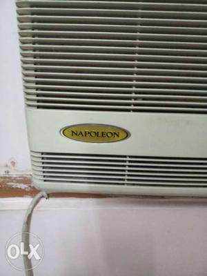 White Napoleon Window-type Air Conditioner