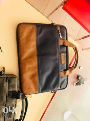 1 day used apple pro laptop bags