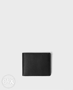 100% leather wallet in Black colour.. with 6