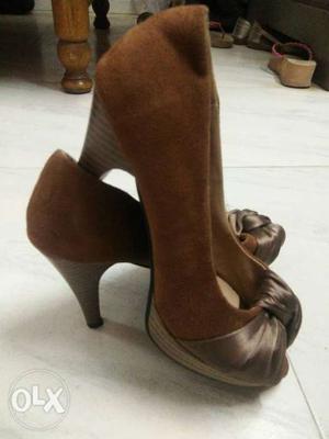 37no heels